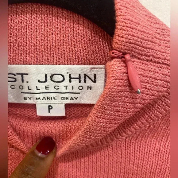 St. John Collection Marie Gray Salmon Mock Neck Sweater Black Scroll Small - Picture 6 of 10